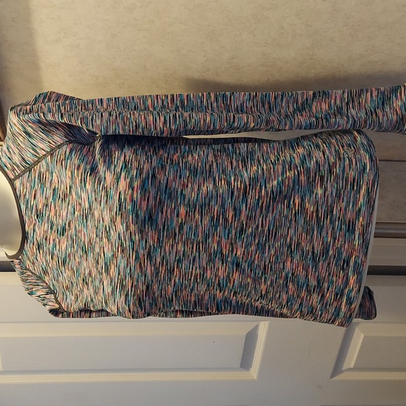 Ebb and Flow Multi-colored Top - Picture 2 of 7